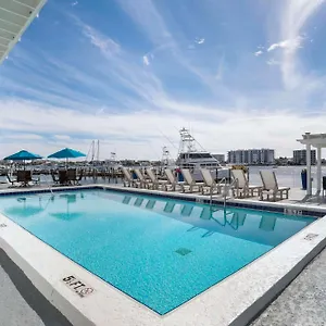 On Harbor, Ascend Collection Hotel