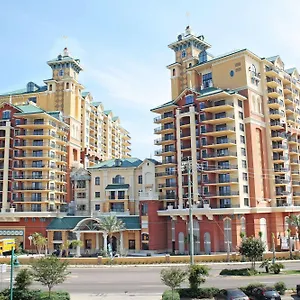Emerald Grande At Harborwalk Village Hotel